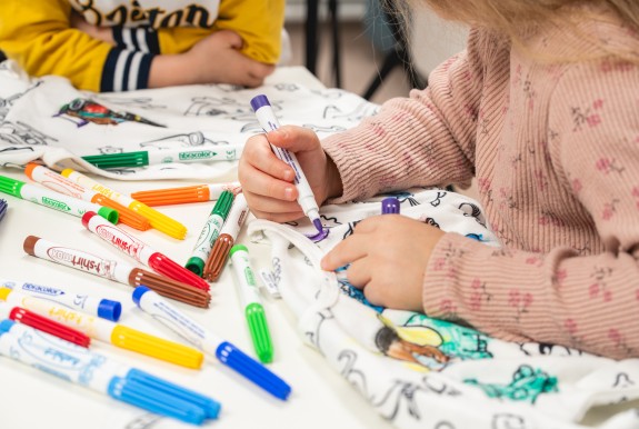 Rozwijające prezenty dla 6-latki – top pomysły dla ciekawych świata dziewczynek