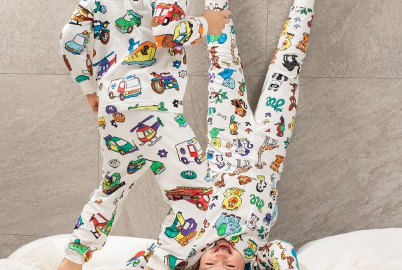 Prezent dla chłopca 8 lat – upominki, które bawią i uczą